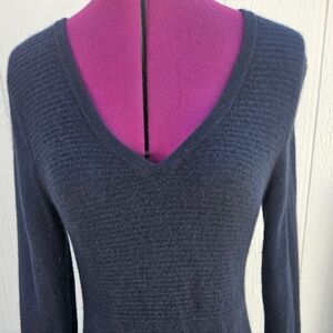 Antonio Melani Cashmere Women's V-Neck Sweater - Black